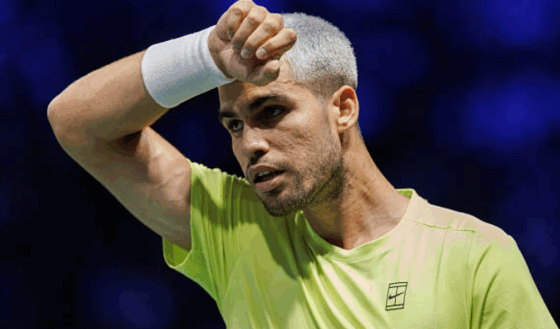 Alcaraz incrédulo com derrota em Paris: «Não sei explicar o que aconteceu»