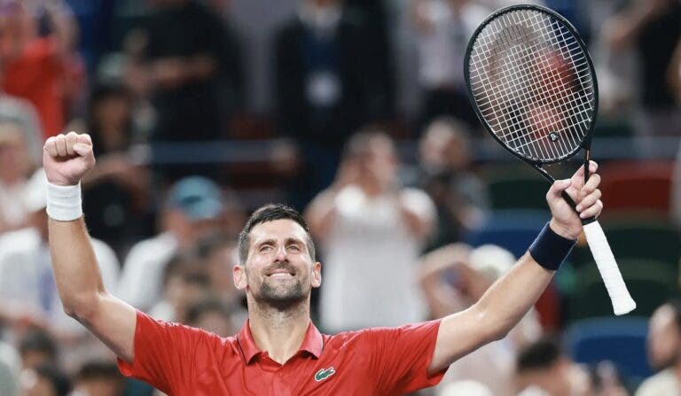 Novak Djokovic continua a fazer história em Xangai e está nas meias-finais pela 10.ª vez