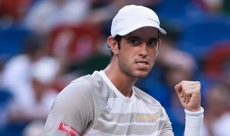 Nuno Borges entra com vitória sólida no ATP de Atenas