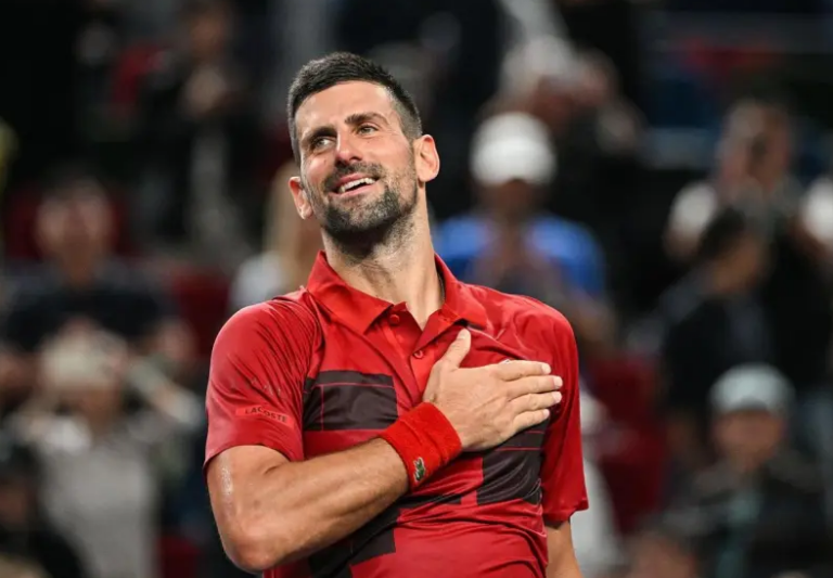 Djokovic bate Cilic pela 20.ª vez e vence em Xangai no regresso após o US Open