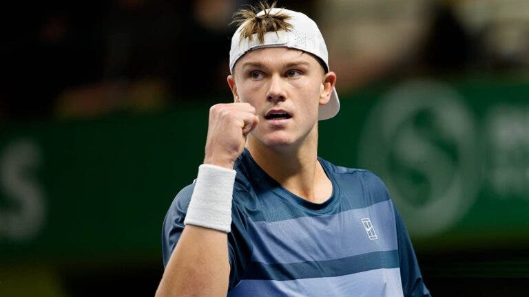 Rune sobrevive a duro teste e marca duelo com Humbert nas ‘meias’ em Estocolmo