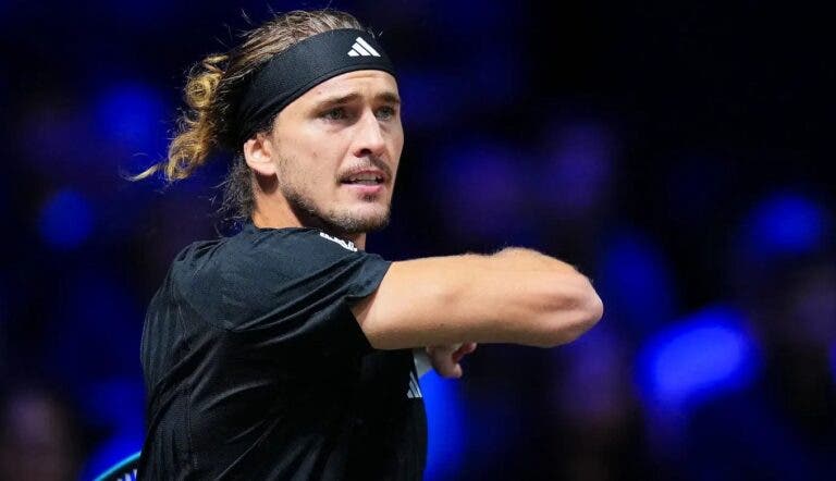 Campeão Zverev resiste e avança para os oitavos-de-final em Paris