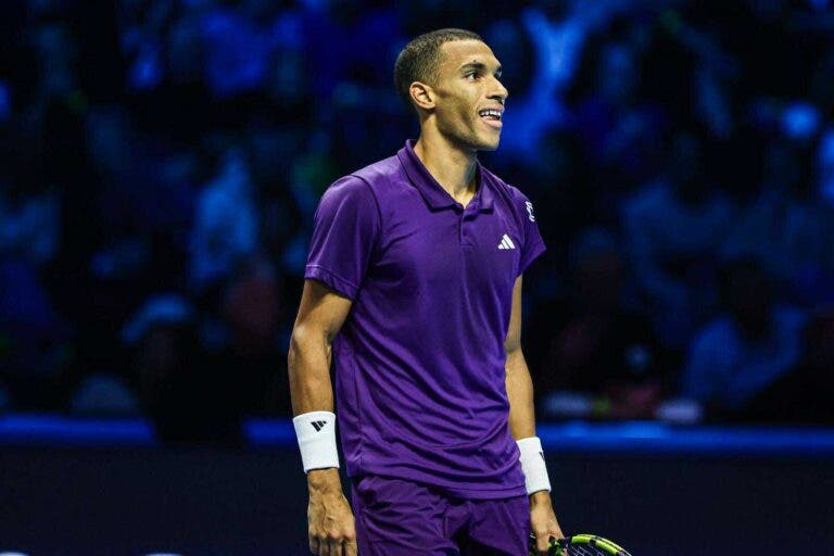 Auger-Aliassime derruba Zverev e marca duelo com Alcaraz nas ‘meias’ em Turim