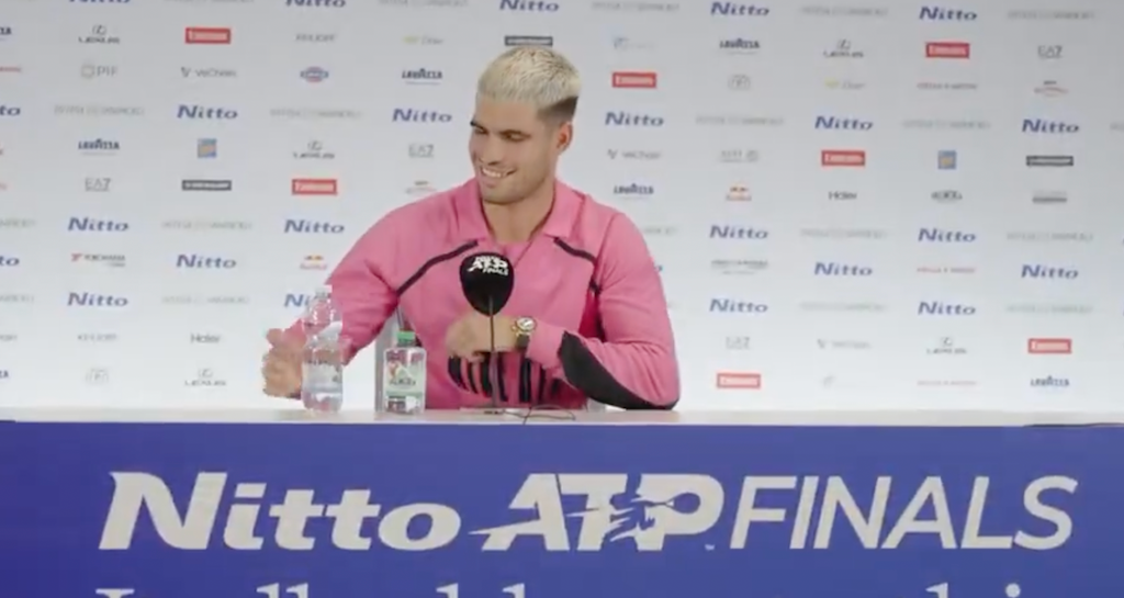 [VÍDEO] Alcaraz foi questionado sobre… relações amorosas em plena conferência de imprensa