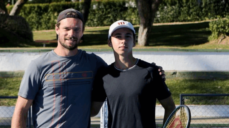 Tiago Cação é o único português nos ‘quartos’ de singulares em Vale do Lobo