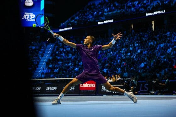 Auger-Aliassime vira contra Shelton e está bem vivo nas ATP Finals