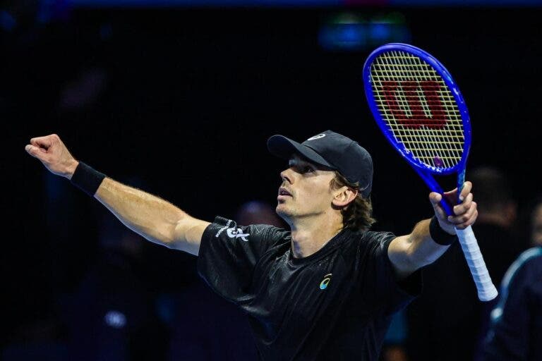 De Minaur não sabia que ainda se podia apurar e agora assume: «Serei o maior fã do Alcaraz»