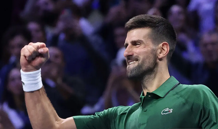 Novak Djokovic acelera para a sua terceira final do ano em Atenas