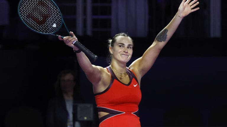 Sabalenka iguala Sharapova em registo incrível de regularidade nas WTA Finals
