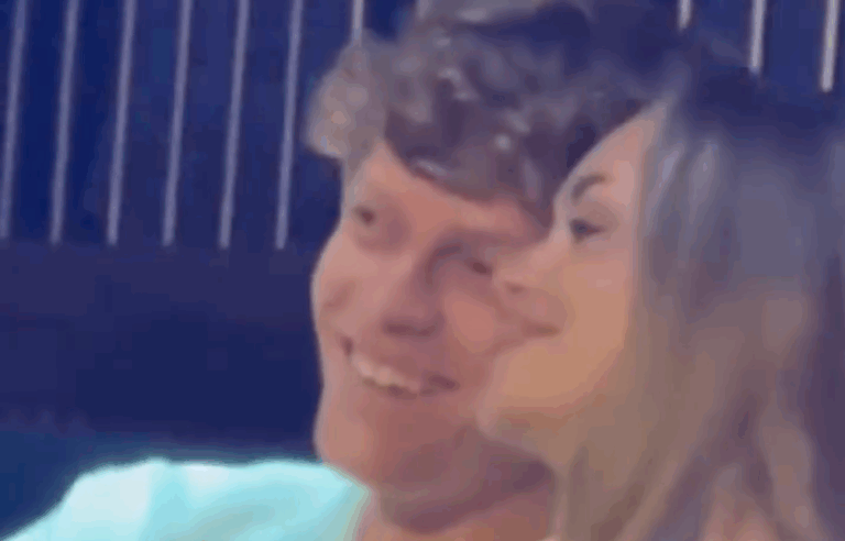 Sinner ‘apanhado’ a divertir-se com a namorada em saída à noite no Dubai