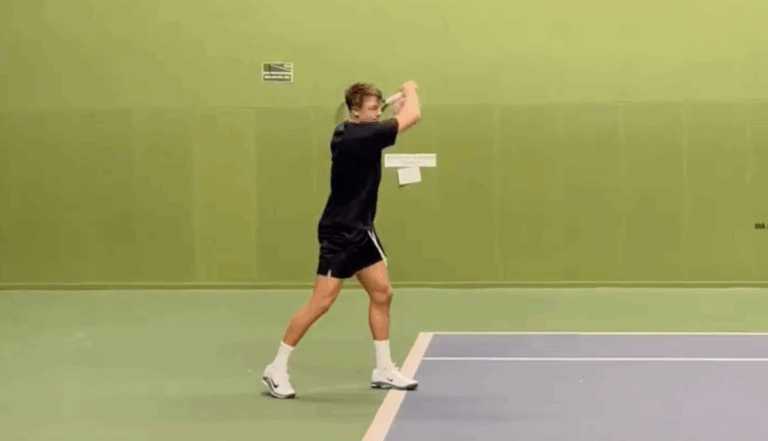 [VÍDEO] Recuperação milagrosa: Rune bate na bola dois meses depois de rotura total do Aquiles