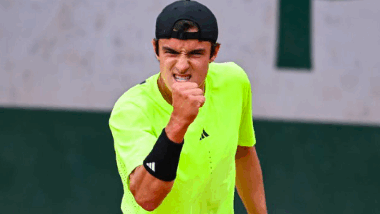 Andrés Santamarta escolhe o percurso universitário: «Se não desfrutas, este desporto torna-se muito duro»