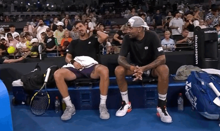 Kyrgios e Kokkinakis brilham com triunfo marcante em Brisbane