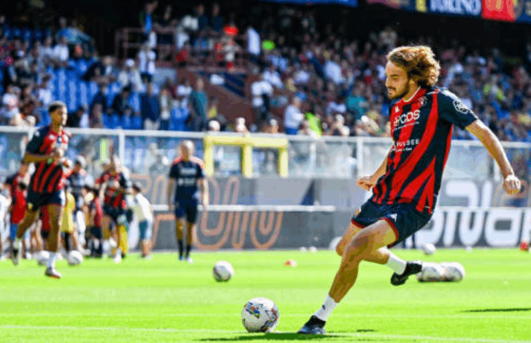 Tsitsipas revela que se lesionou antes do Australian Open a… jogar futebol