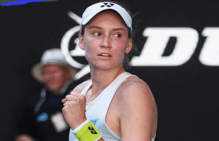 Rybakina arrasa em Melbourne e garante regresso aos ‘quartos’ de um Grand Slam