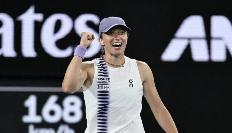 Swiatek avança para os ‘oitavos’ apesar de set perdido; Mertens e Wang impressionam