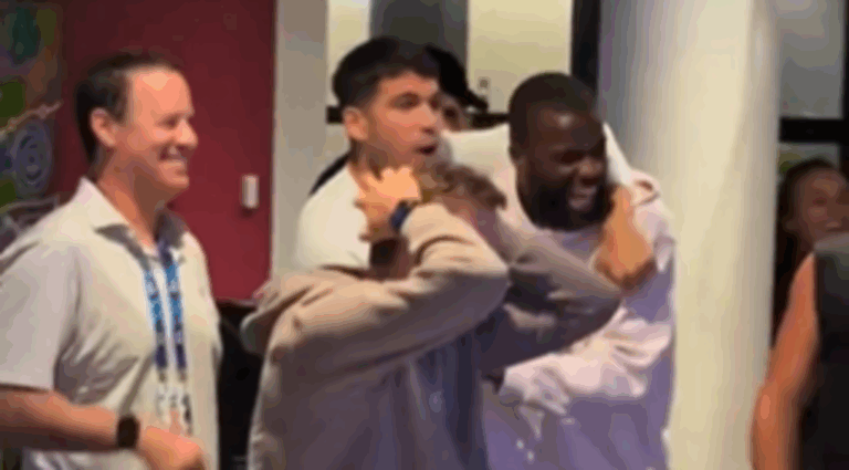 [VÍDEO] Alcaraz e Tiafoe foram à loucura com título de tenista amador no 1-point Slam