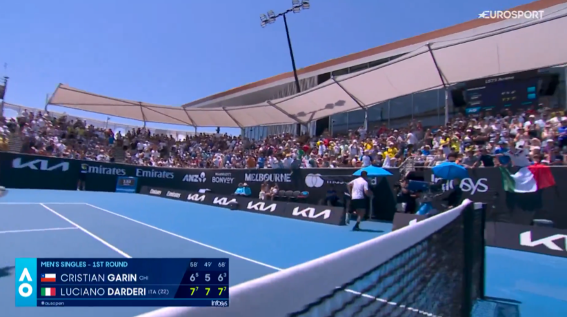 [VÍDEO] Insólito: Darderi vence em Melbourne e sai do court para ir… à casa de banho