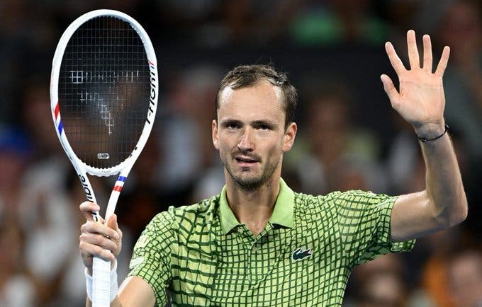 Medvedev: «Já não sou favorito para ganhar tudo mas vou tentar voltar a ser o mais depressa possível»