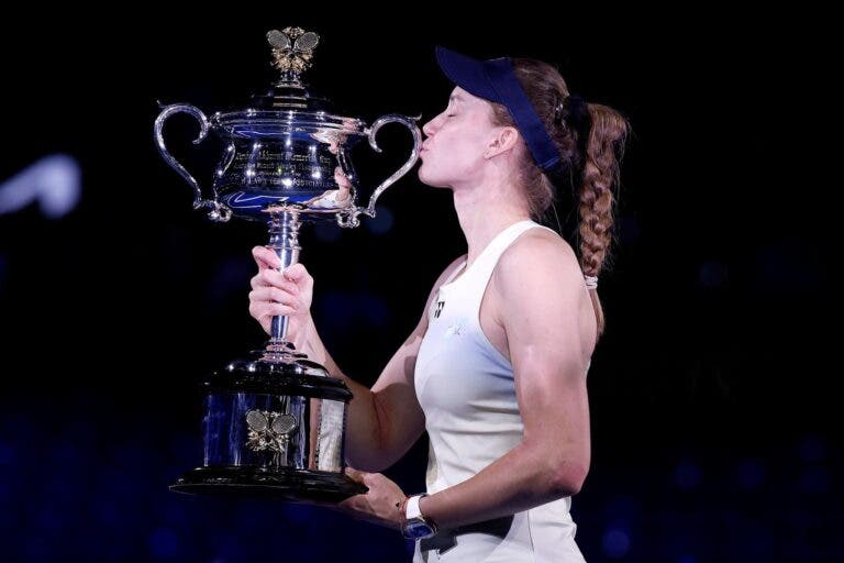 Eis o novo top 10 mundial com um regresso e Rybakina de volta ao pódio dois anos depois