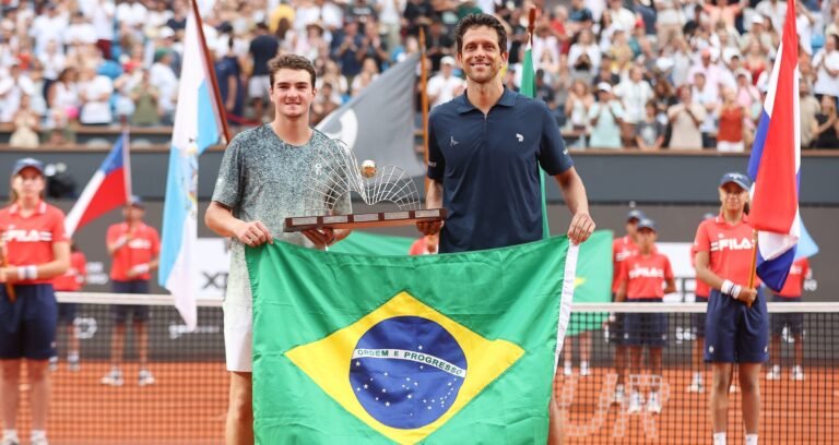 É do Brasil! João Fonseca e Marcelo Melo fecham com chave de ouro e conquistam o Rio Open