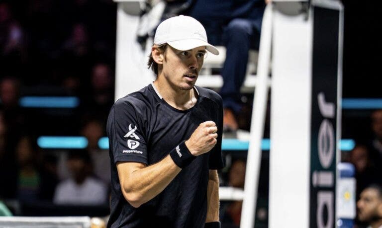 De Minaur faz história e atinge terceira final seguida em Roterdão