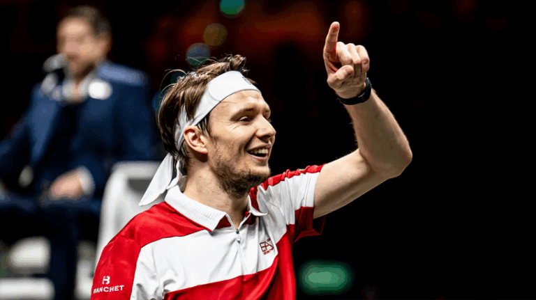 Bublik e Khachanov vencem encontros dramáticos e avançam em Roterdão