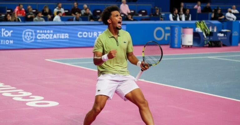 Fils volta sete meses depois com boa vitória em Montpellier