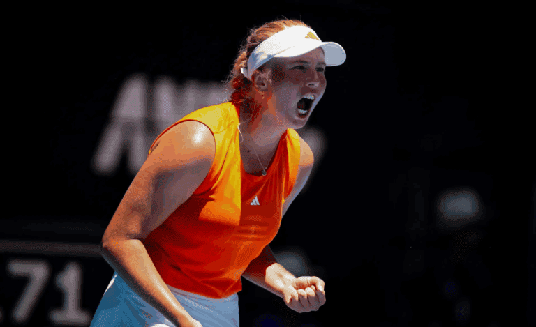 Tauson segue imparável para as ‘meias’ em Abu Dhabi, Alexandrova despacha Eala