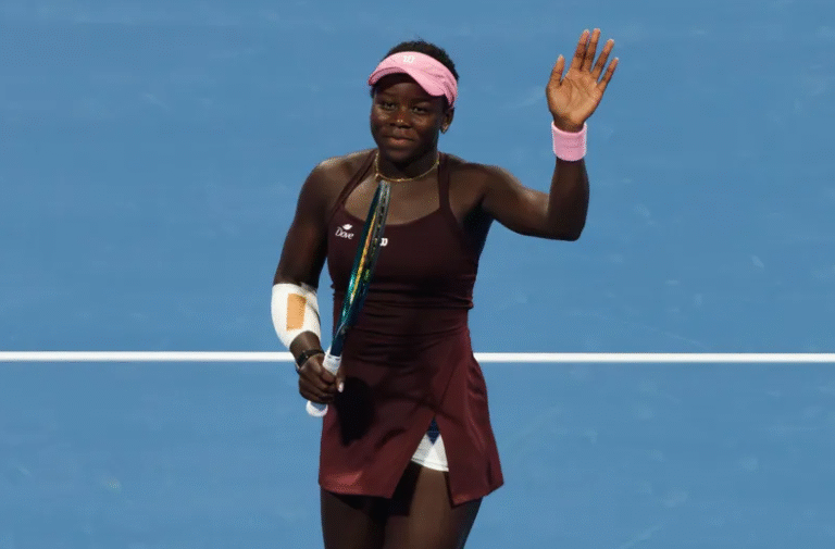 Mboko, Anisimova, Bencic e Cirstea avançam entre a chuva para a terceira ronda em Miami