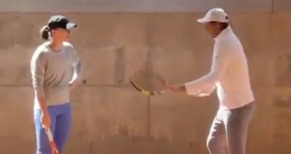 [VÍDEO] O circuito WTA que se cuide? Nadal partilha a fórmula da sua direita com Swiatek