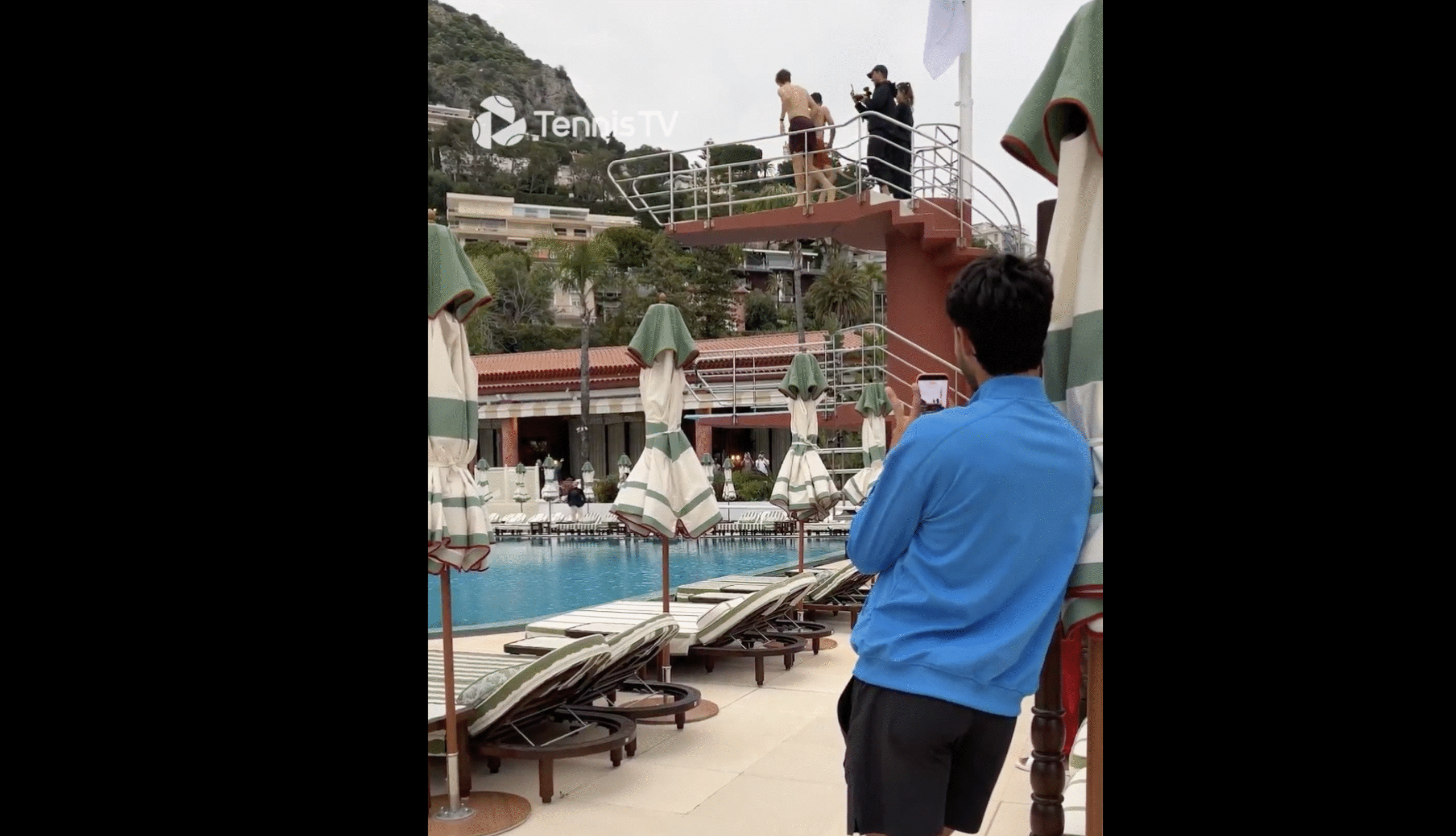 [VÍDEO] Sinner deu o mergulho de campeão em Monte-Carlo incentivado… por Alcaraz