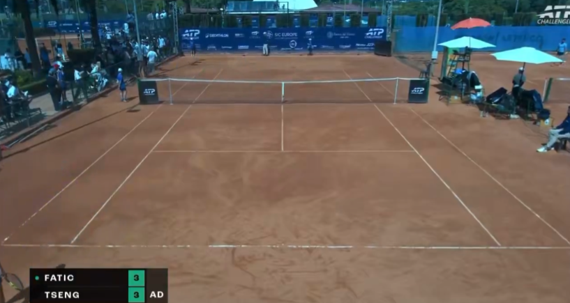 [VÍDEO] Tenso: jogador quase se envolve em cenas de pancadaria com adepto num Challenger