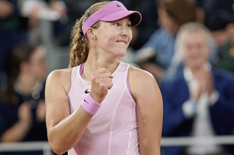 Andreeva aponta à primeira final num Grand Slam: «Tudo acontece por uma razão»