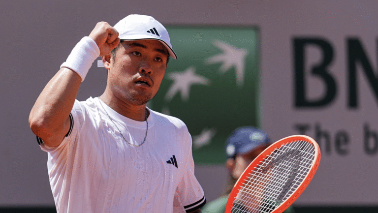 Wu Yibing reage ao sorteio de Wimbledon: «Jogar com Djokovic no Central é um sonho»