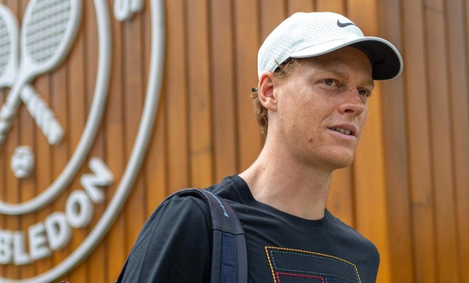 [VÍDEO] Wimbledon à vista: Sinner e Fils treinam a alta intensidade no All England Club