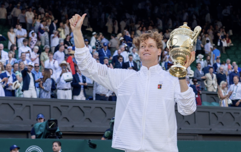 Sinner entra para um clube de lendas ao defender o título de Wimbledon