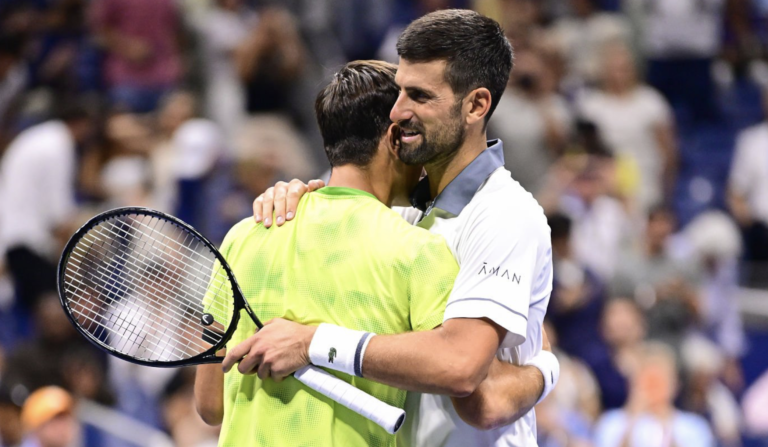 Djokovic colapsa, vomita, chora e cai na 1.ª ronda do US Open pela primeira vez