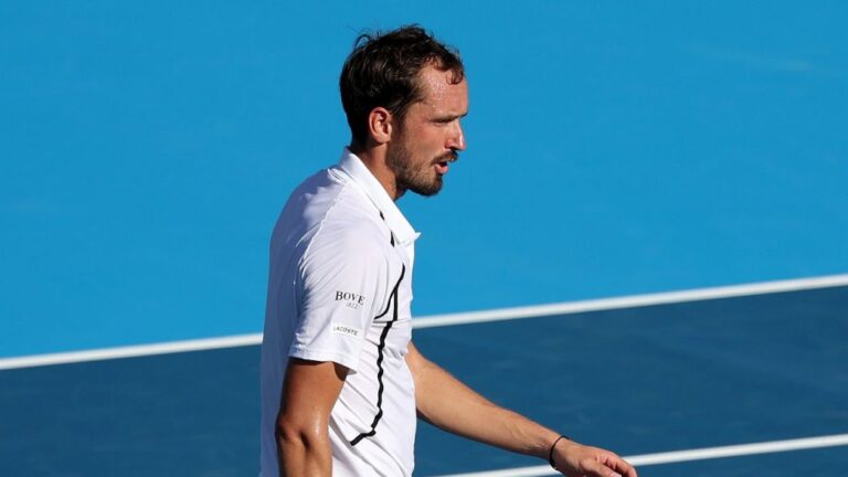 Os desabafos de Medvedev: do jogar pickleball com Sock ao curling ser melhor que ténis