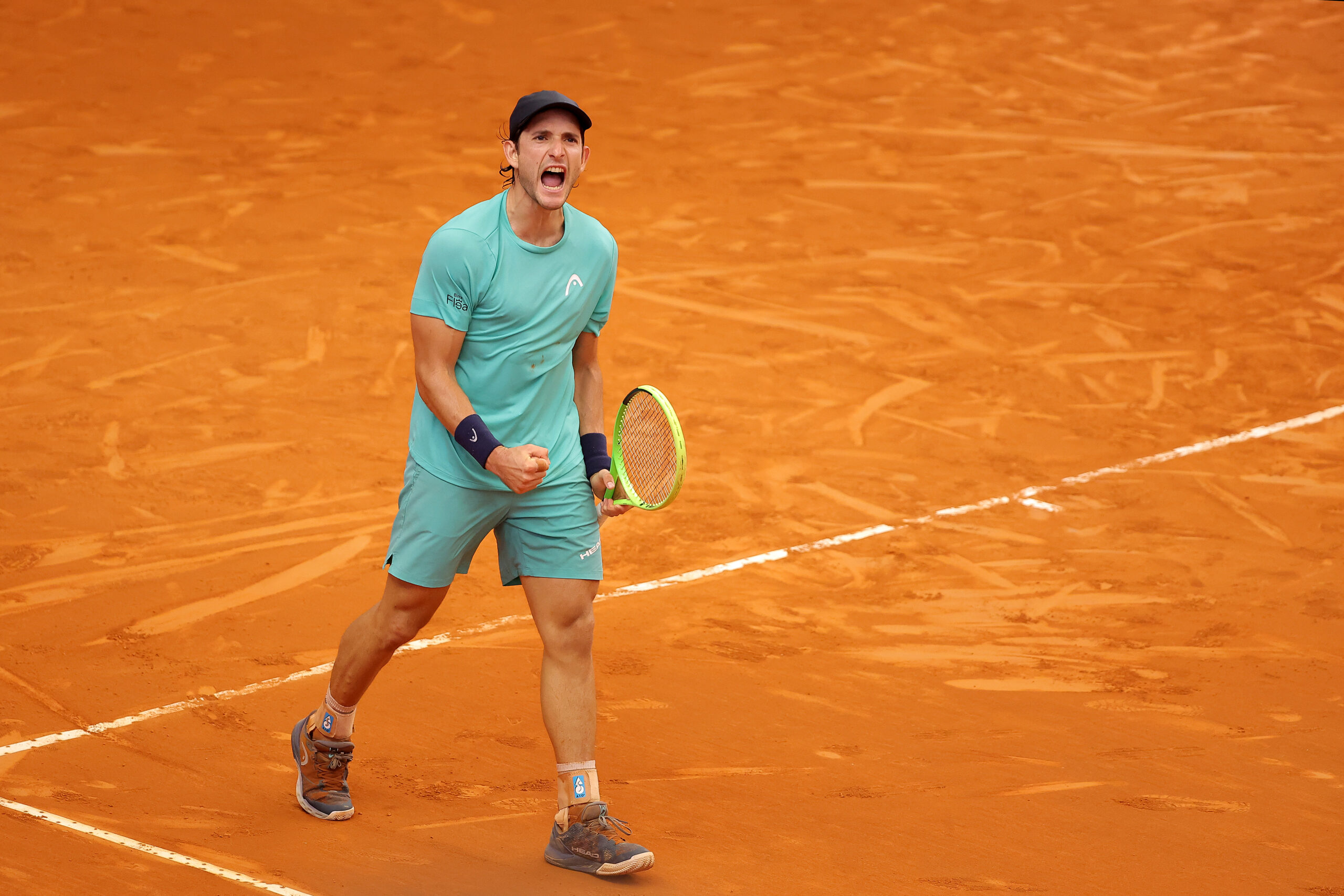 Francesco Passaro e Zsombor Piros disputam a final do Maia Open