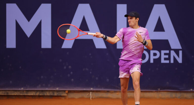 Zsombor Piros e Luka Mikrut entre os primeiros quarto-finalistas do Maia Open