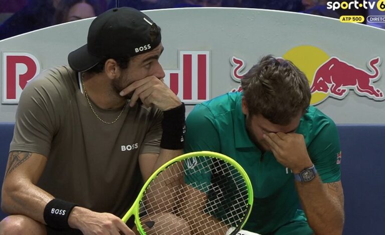 Cobolli retira-se em lágrimas no ATP 500 de Viena e acende os alarmes para Turim